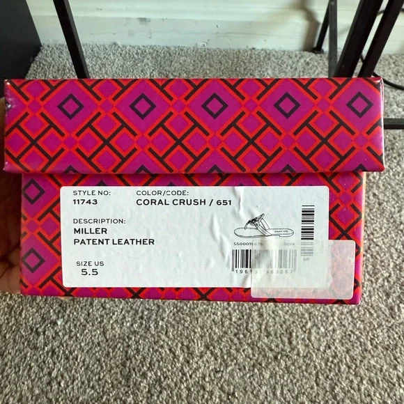 Tory Burch Coral Sandals with Medallion Logo - Picture 2 of 7